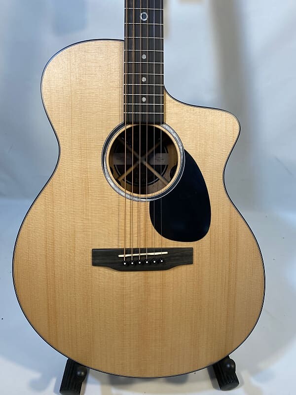 

Martin SC-10E Электроакустическая гитара - Натуральный Martin SC-10E -Electric Guitar -