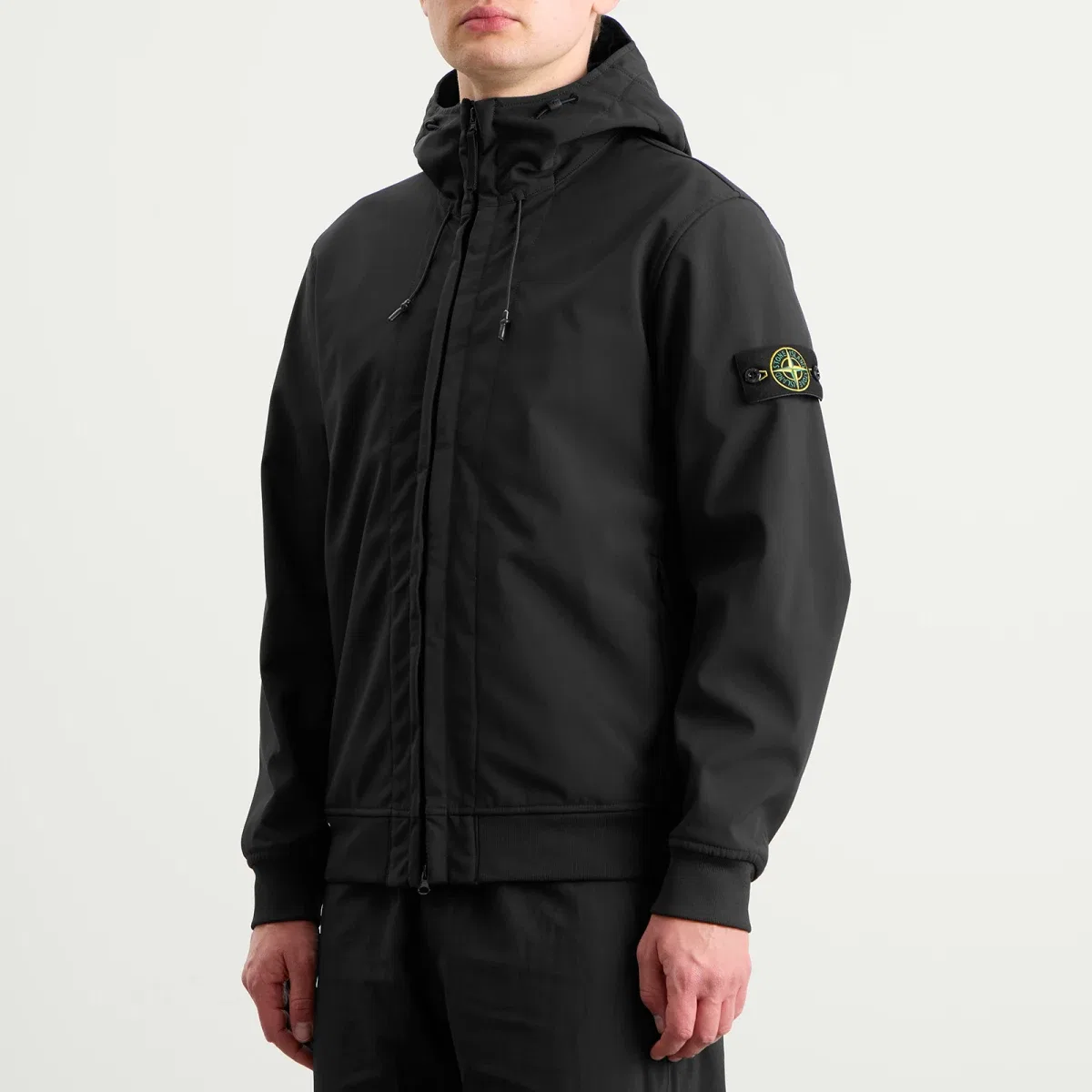 Куртка-ветровка с капюшоном Soft Shell-R Stone Island, Black — фото 2