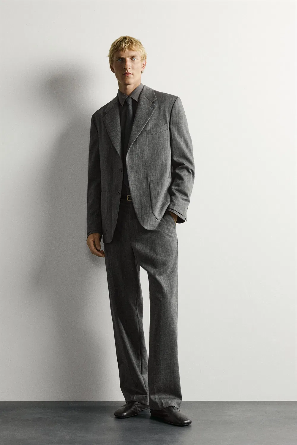 Блейзер костюма свободного кроя, 100% шерсть. ZARA, Anthracite grey