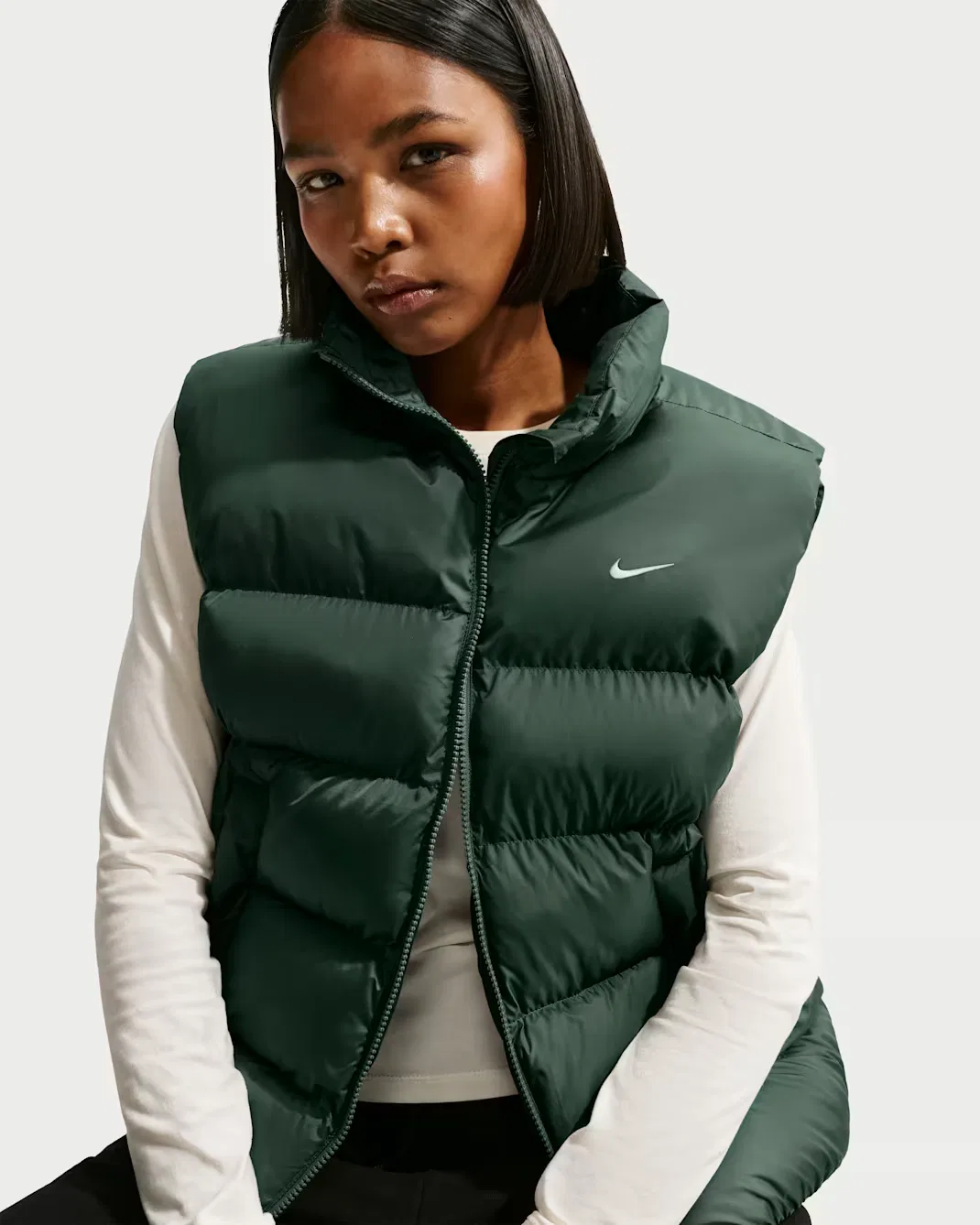 Женский терможилет Therma-FIT Nike Sportswear, Camo Green/Sail — фото 3