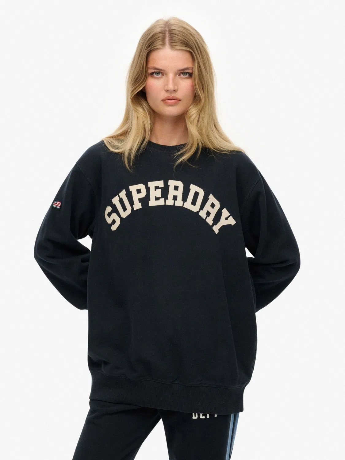 Толстовка Athletic Essentials Relaxed Crew Superdry, синий