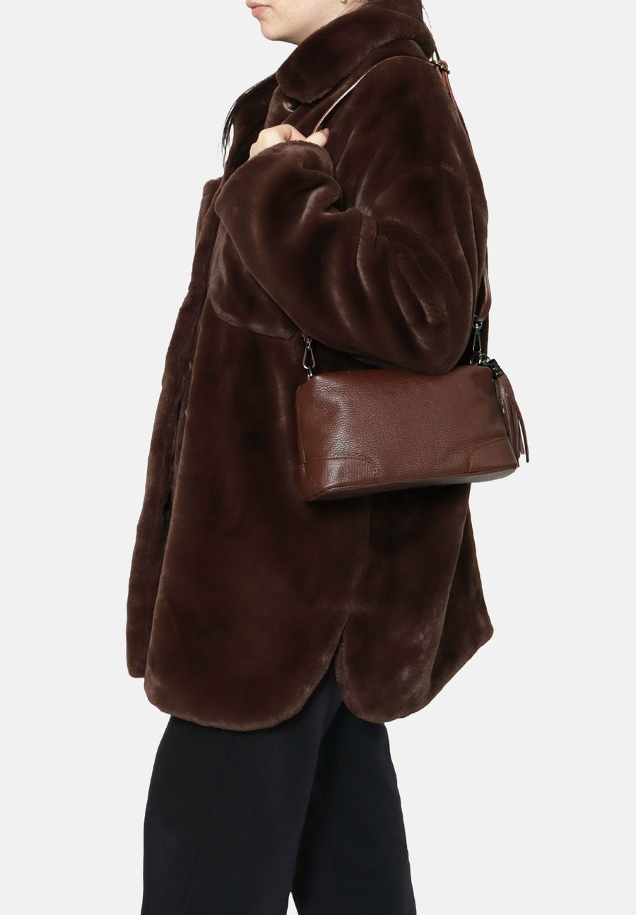 

Сумка кросс-боди Chiara Ferretti Cross body bag, Cioccolato/Dark Brown