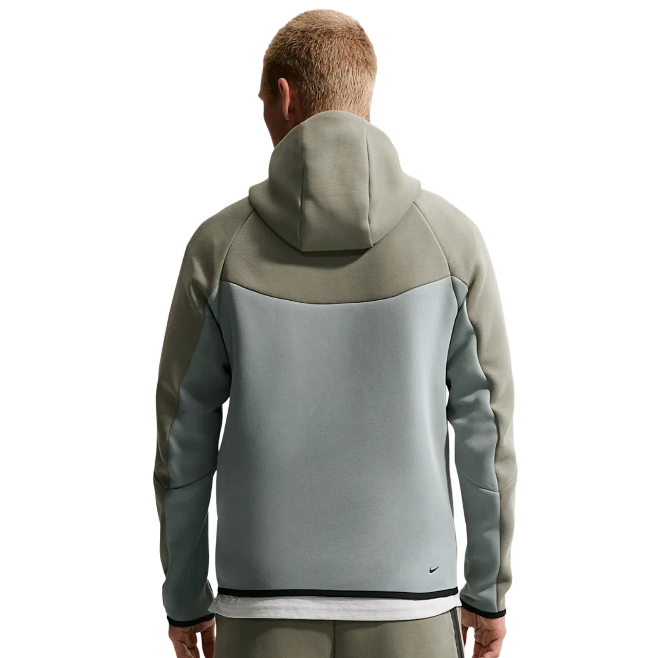 Мужская толстовка Windrunner Nike Tech Fleece, цвет Light Pumice/Black/Silver Sage — фото 2