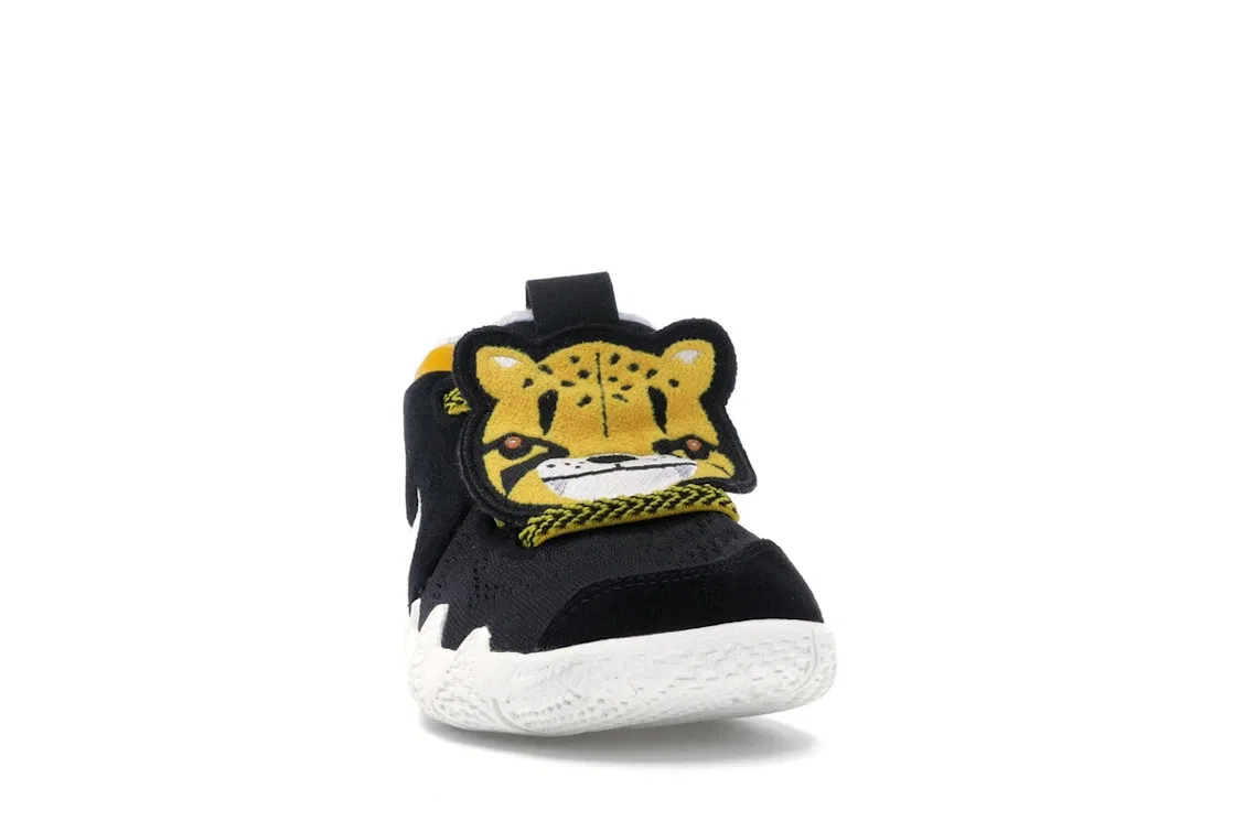 Детские кроссовки для мальчиков с принтом Nike Kyrie 4 Nike, Black/Summit White-Yellow Ochre — фото 2
