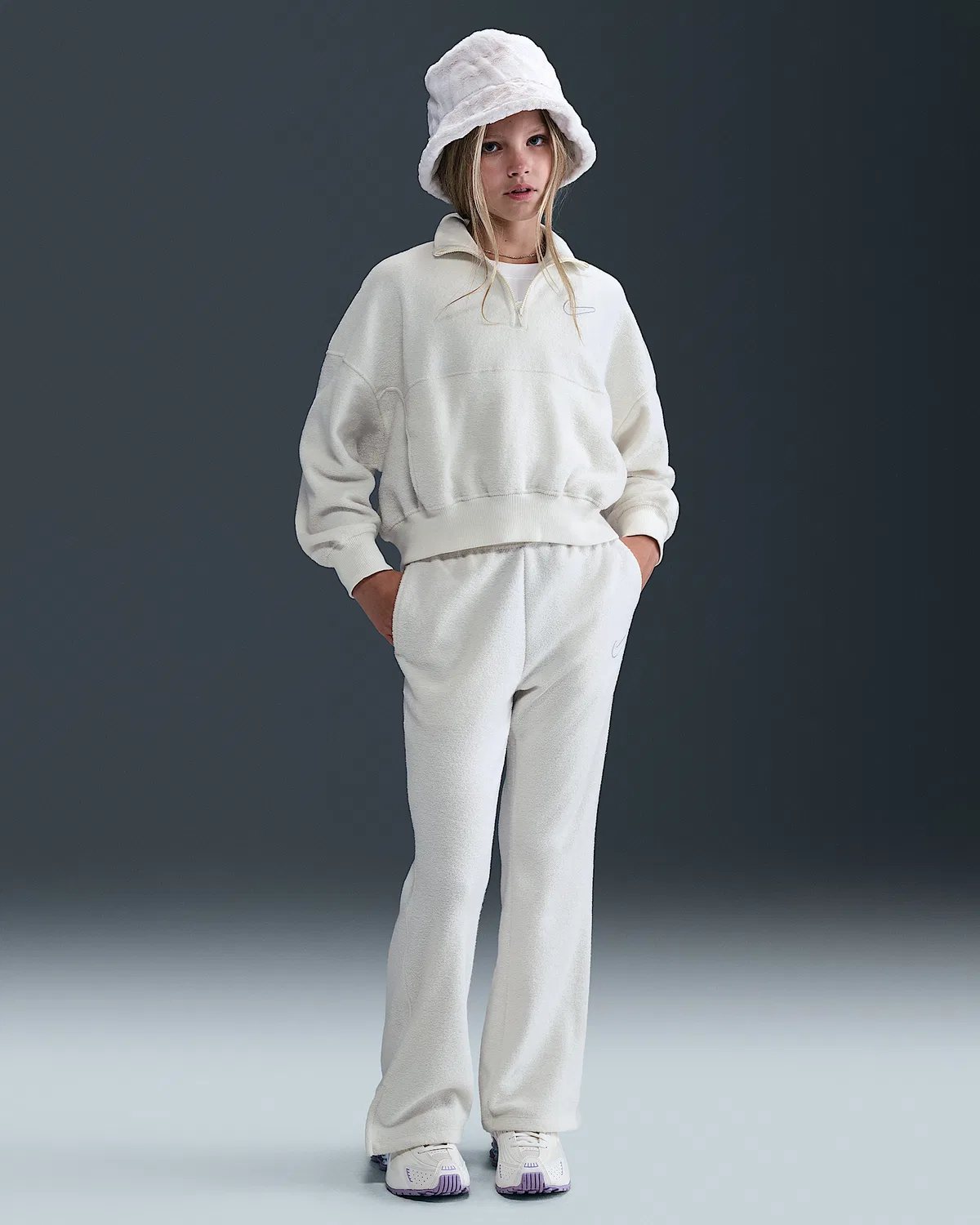 Детские (для девочек) флисовые штаны Nike Sportswear, Soft Pearl/White