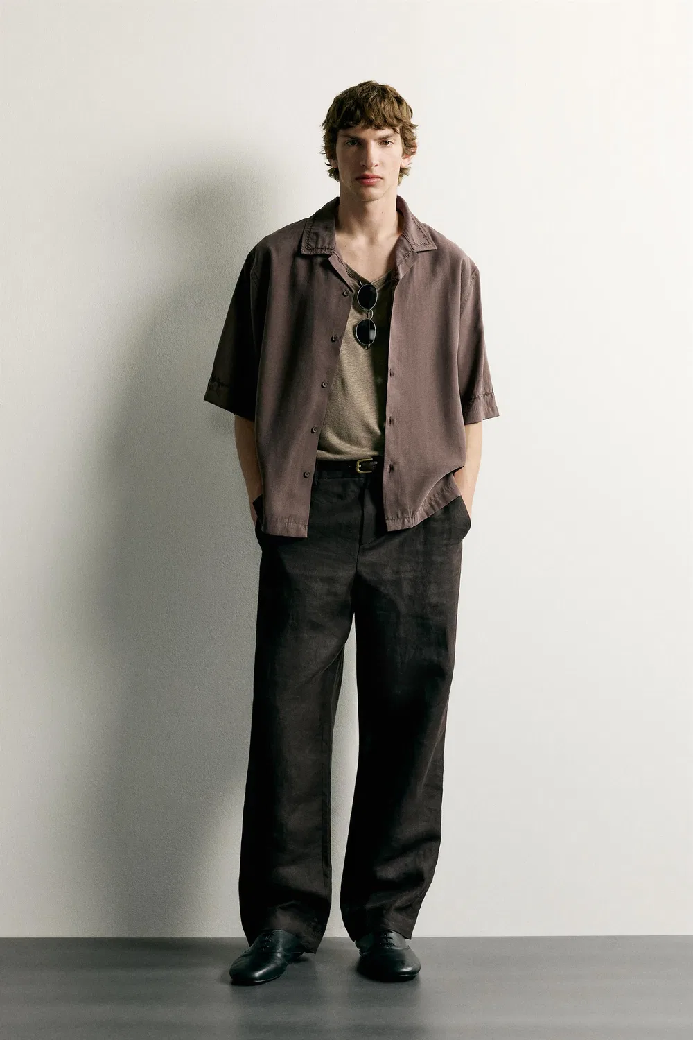 Рубашка свободного кроя с вышивкой. ZARA, Brown