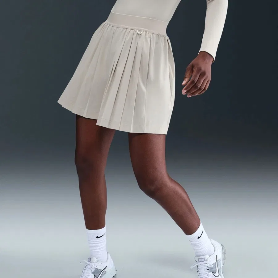 Шорты женские с высокой посадкой и плиссировкой 24.7 Perfectstretch Dri-Fit Pleated Short Nike, Бежевый