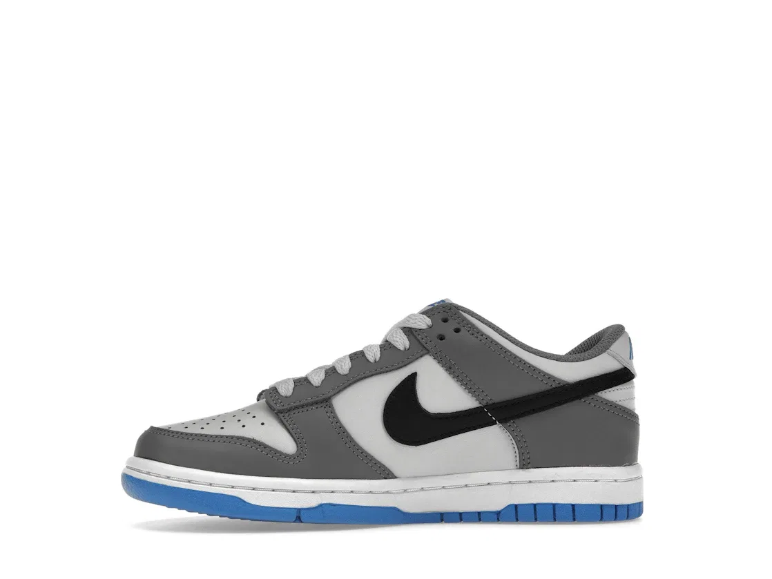 Детские кроссовки с перфорацией Nike Dunk Low, Cool Grey/Pure Platinum/Light Photo Blue/Black — фото 3