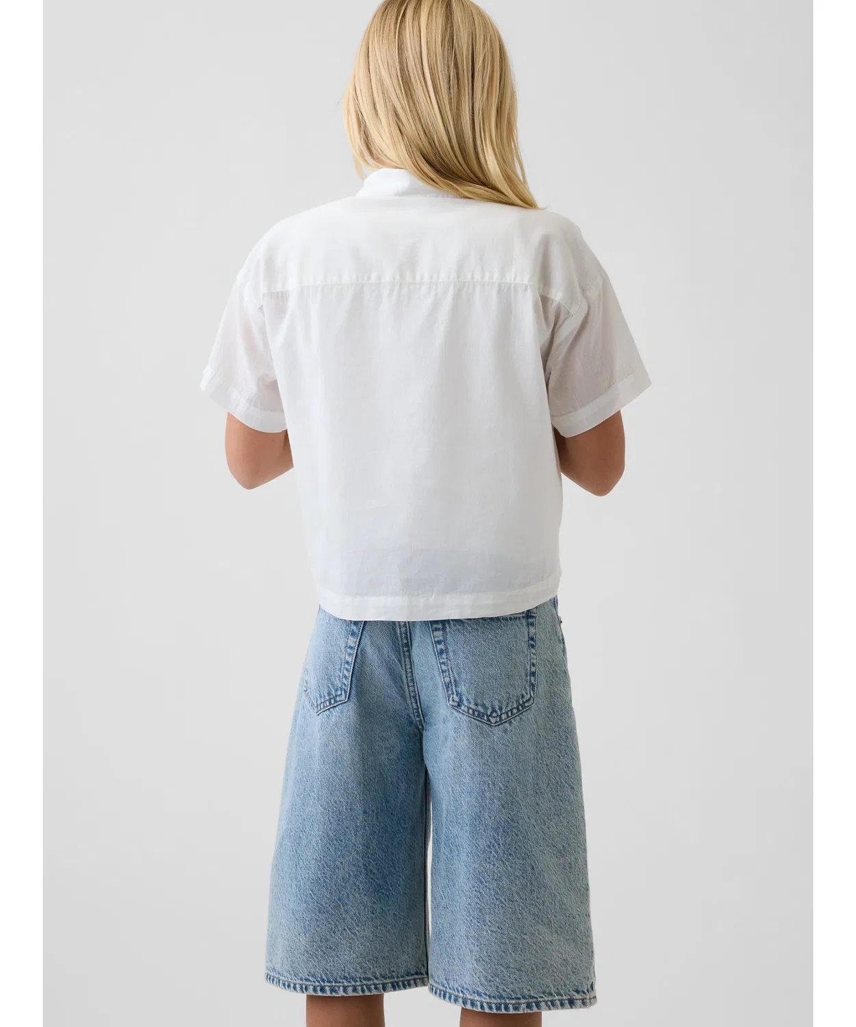 Детская полупрозрачная рубашка свободного кроя с коротким рукавом GAP, Off White — фото 3