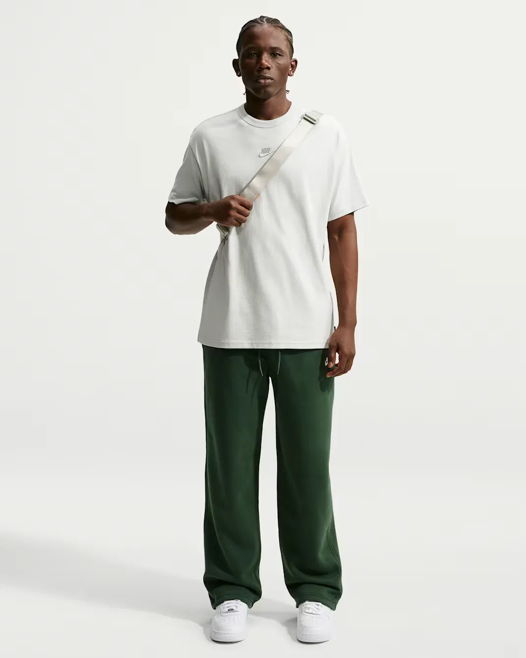 Мужские флисовые брюки на резинке Nike Sportswear Club, Fir/Fir/White