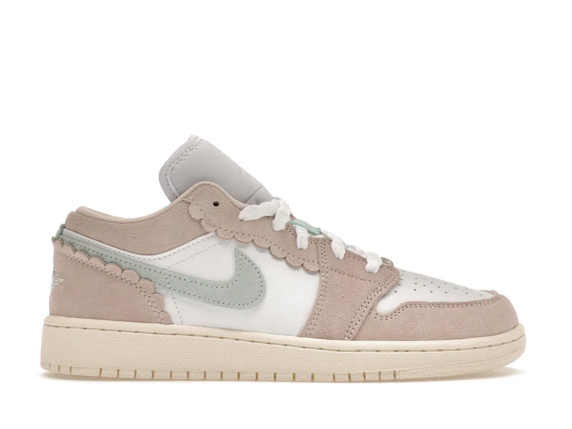 Детские кроссовки Lifestyle с отделкой фестонами Jordan 1 Low SE, Guava Ice/Jade Ice/White/Pink Oxford