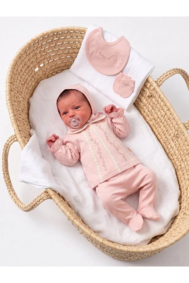 Детский комплект боди для новорожденных девочек хлопковый Handmade embroidered newborn baby girl 5-piece hospital discharge bodysuit set baby outfit Cherub Baby, Pink — фото 2