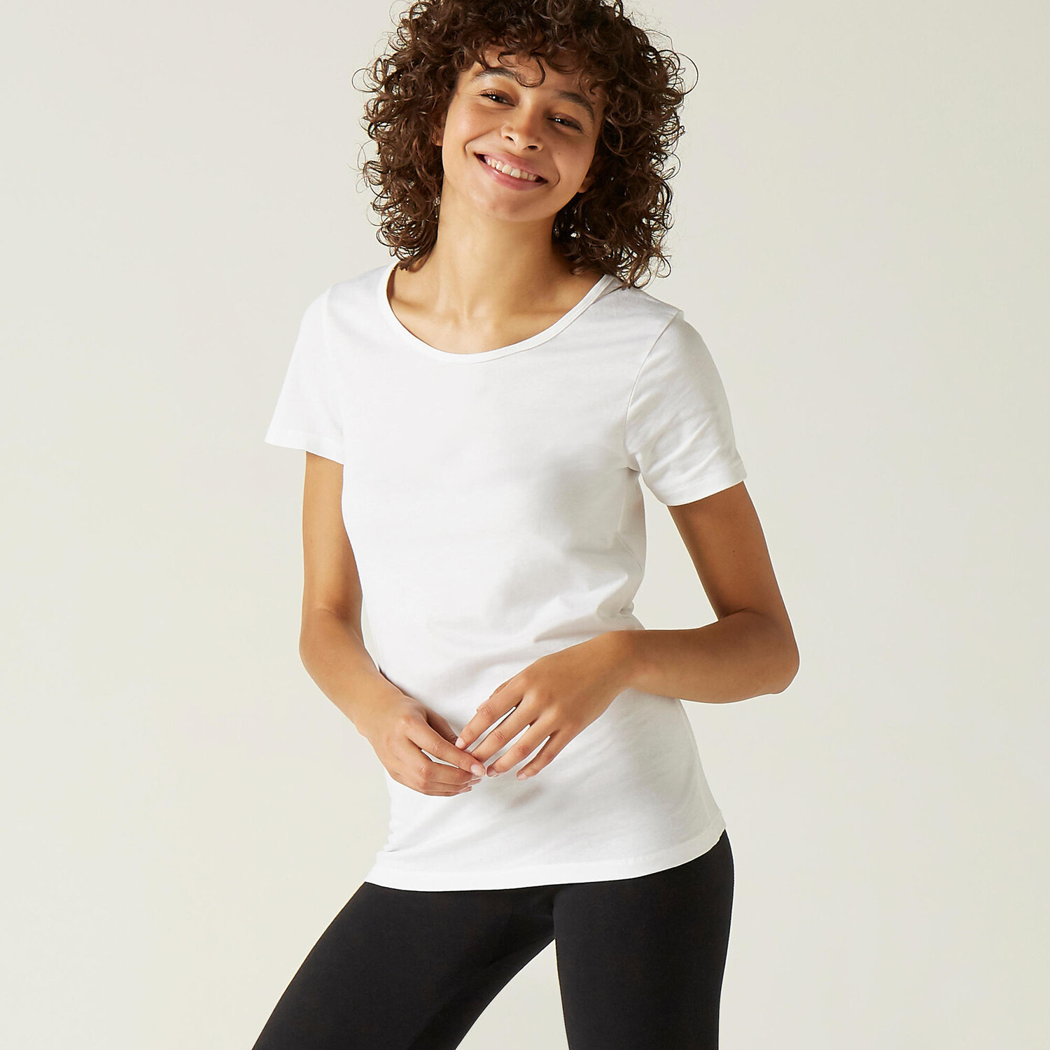 

Спортивная футболка Ladies Regular - 100 Basic white DOMYOS, белый