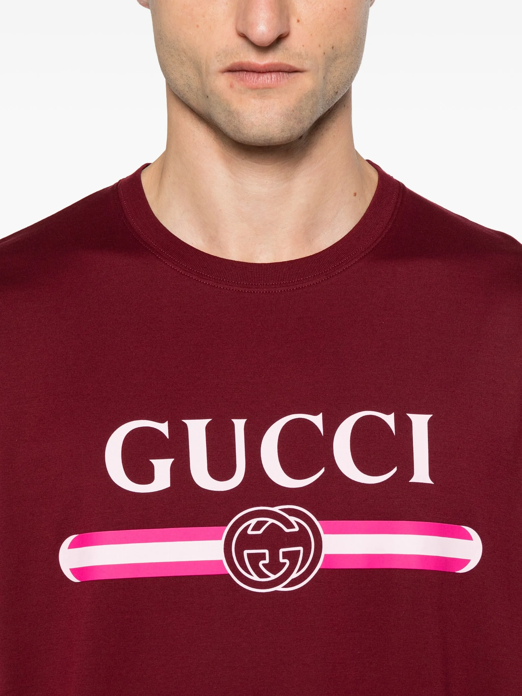 

Футболка с логотипом Gucci, красный