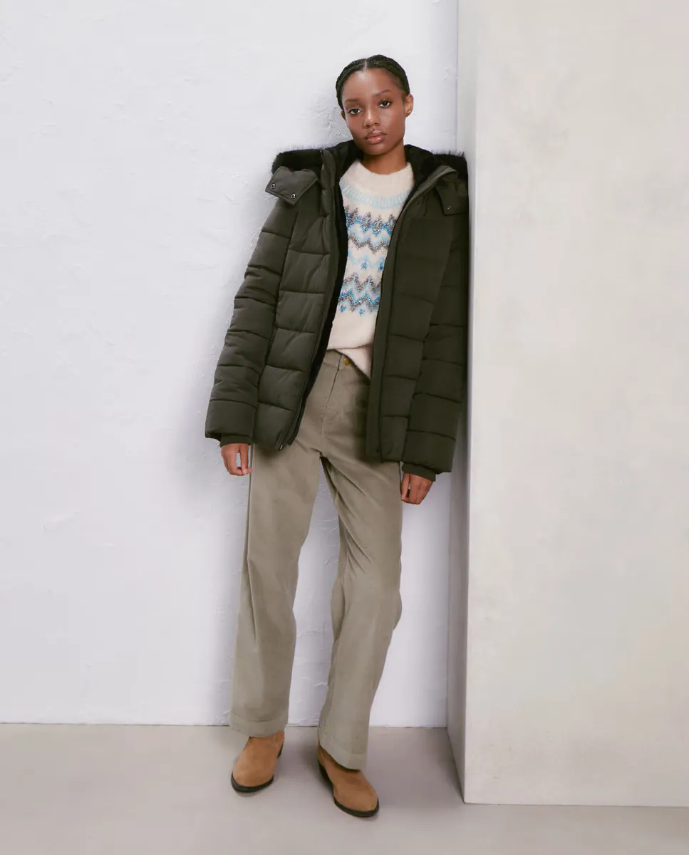 

Короткий однотонный женский пуховик на меху Easy Wear, цвет 530 Verde Oscuro