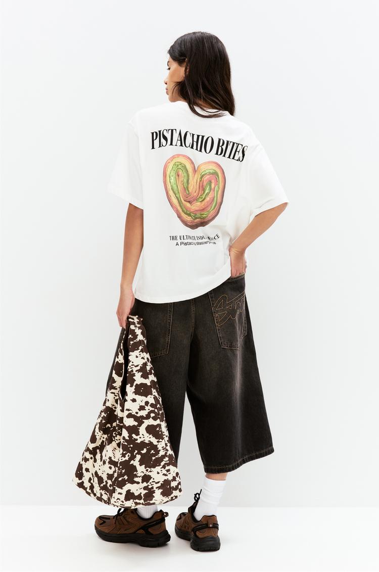 

Футболка с рисунком «Завтрак» Pull And Bear, белый