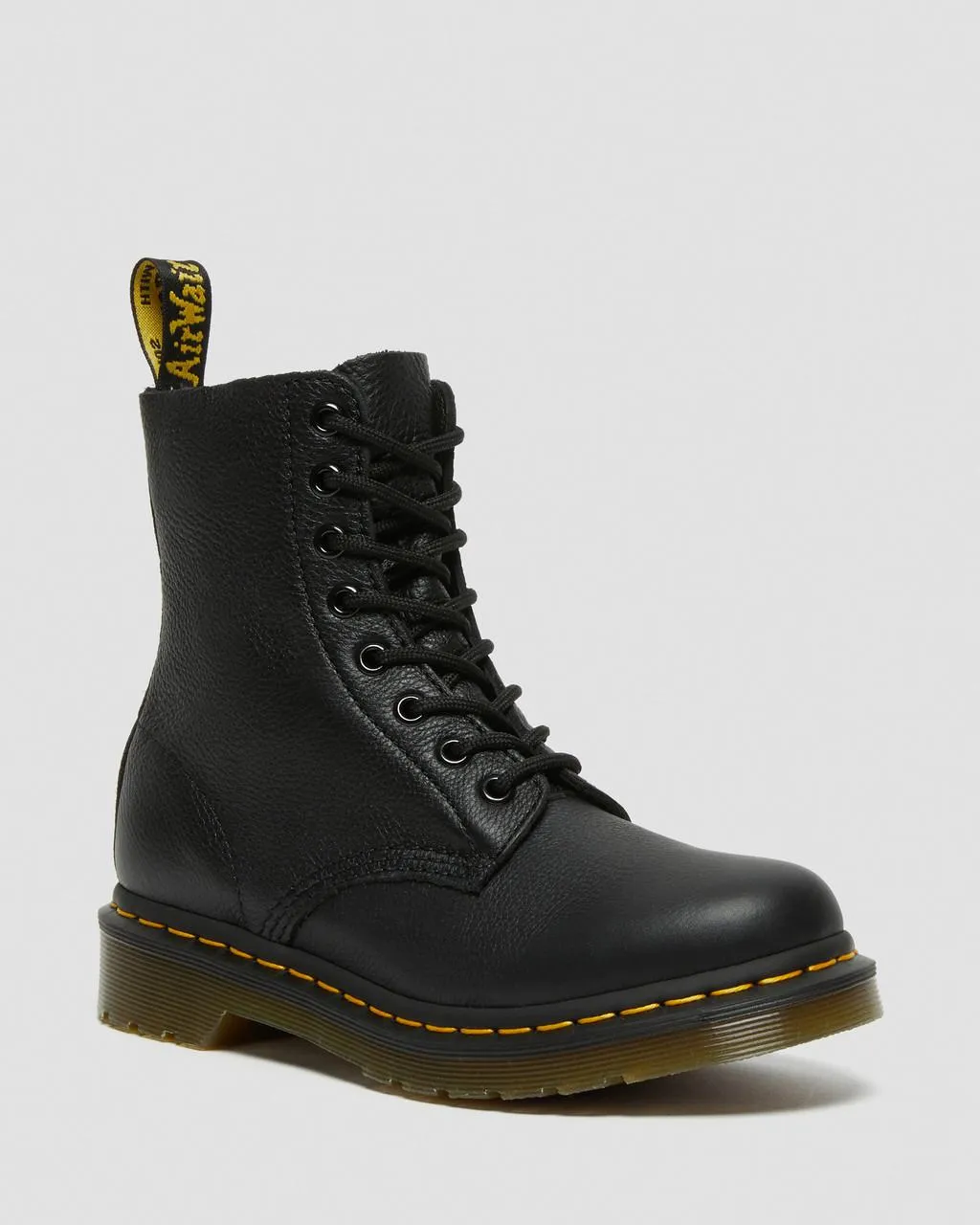 

Женские кожаные ботинки Dr. Martens 1460 Virginia, цвет Black — Virginia