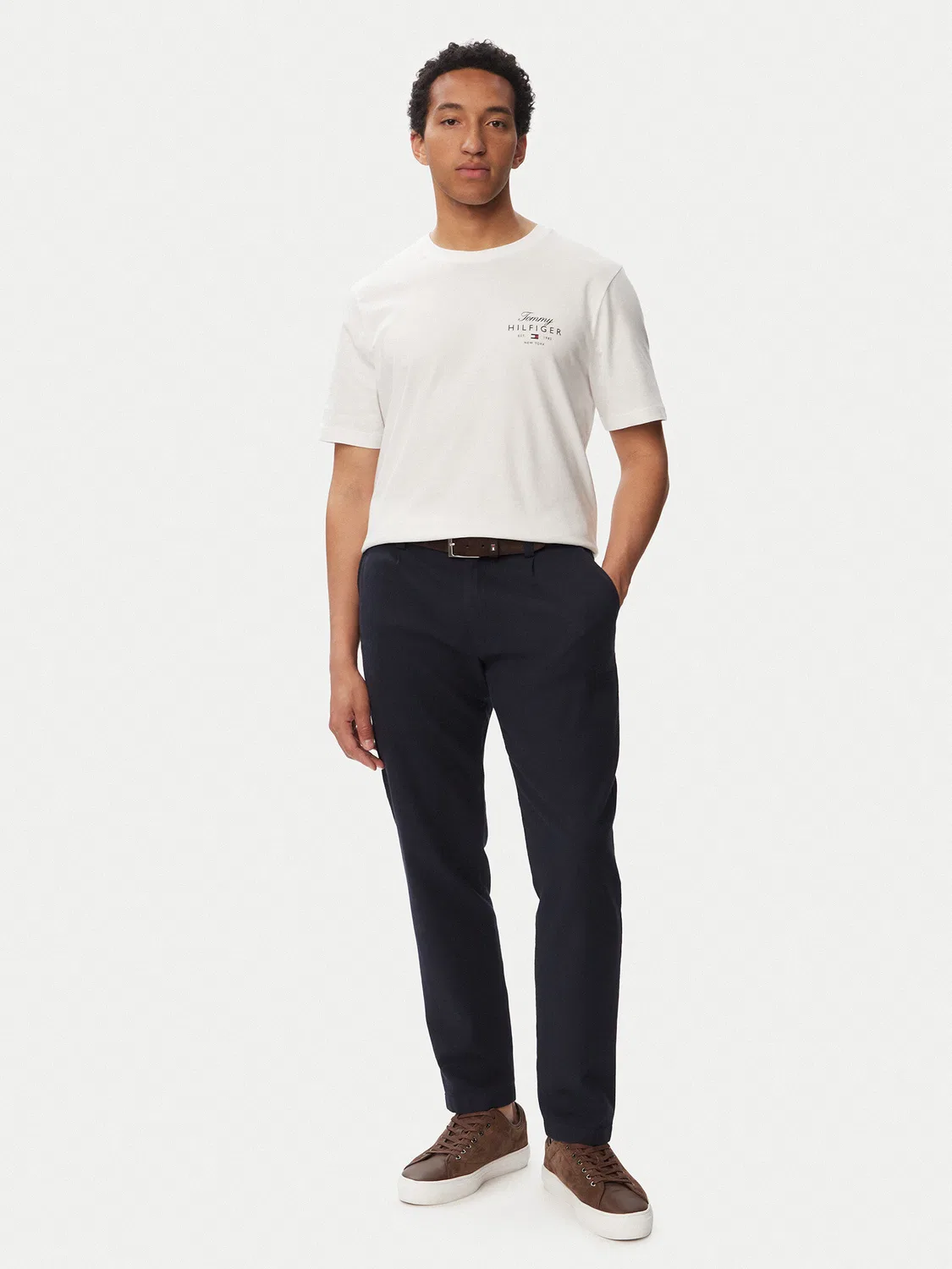 Мужская футболка стандартного кроя Script Stack Tommy Hilfiger, белый — фото 2