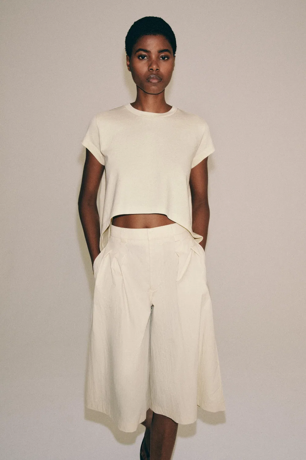 Асимметричная хлопковая футболка ZARA, Butter — фото 3