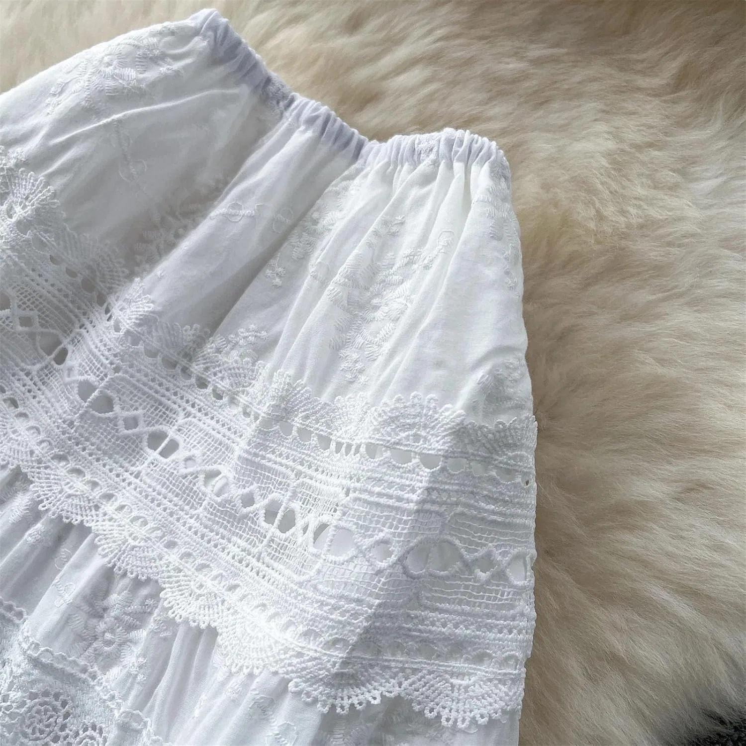 Женский комплект из топа и юбки с цветочным принтом, White — фото 3