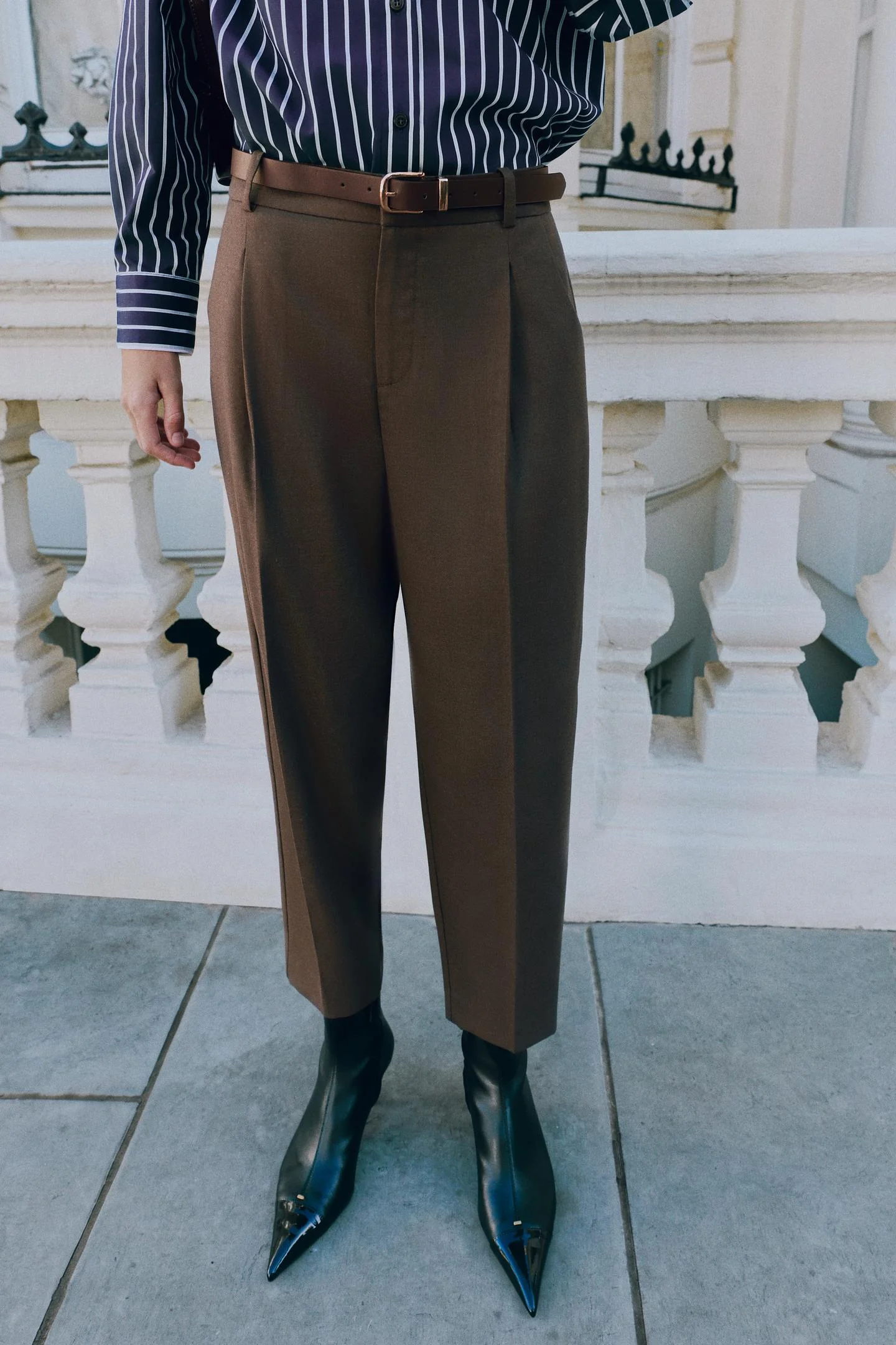 Брюки Zara укороченные с ремнем, бежево‑коричневый
