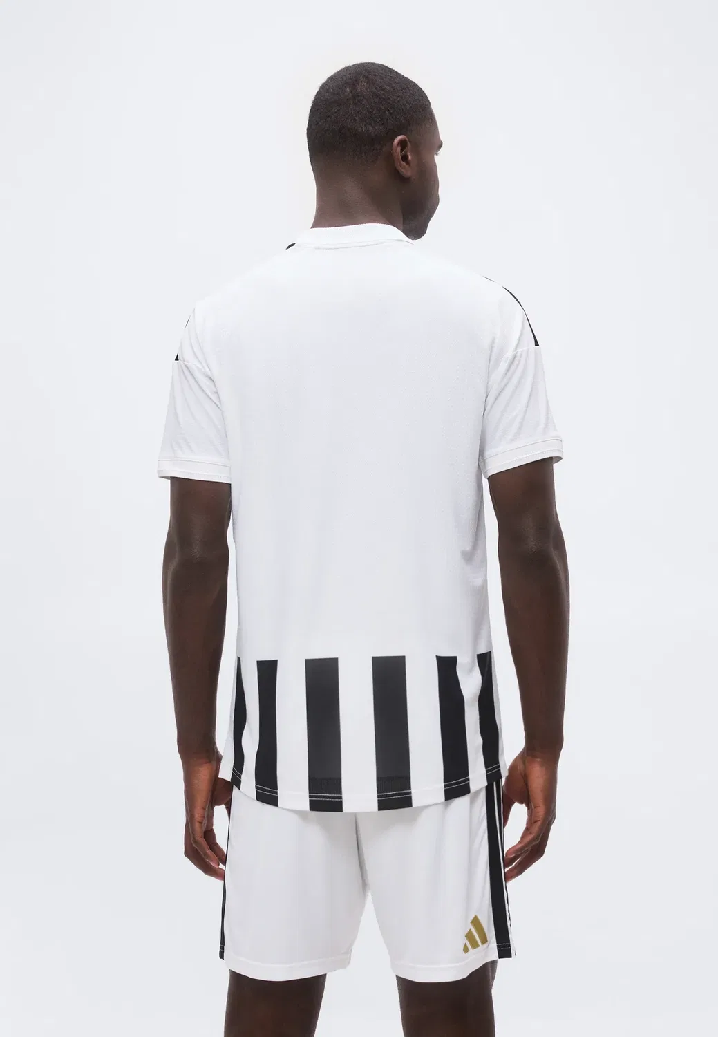 Домашняя форма "Ювентуса" - клубная одежда Adidas Performance, White/Black