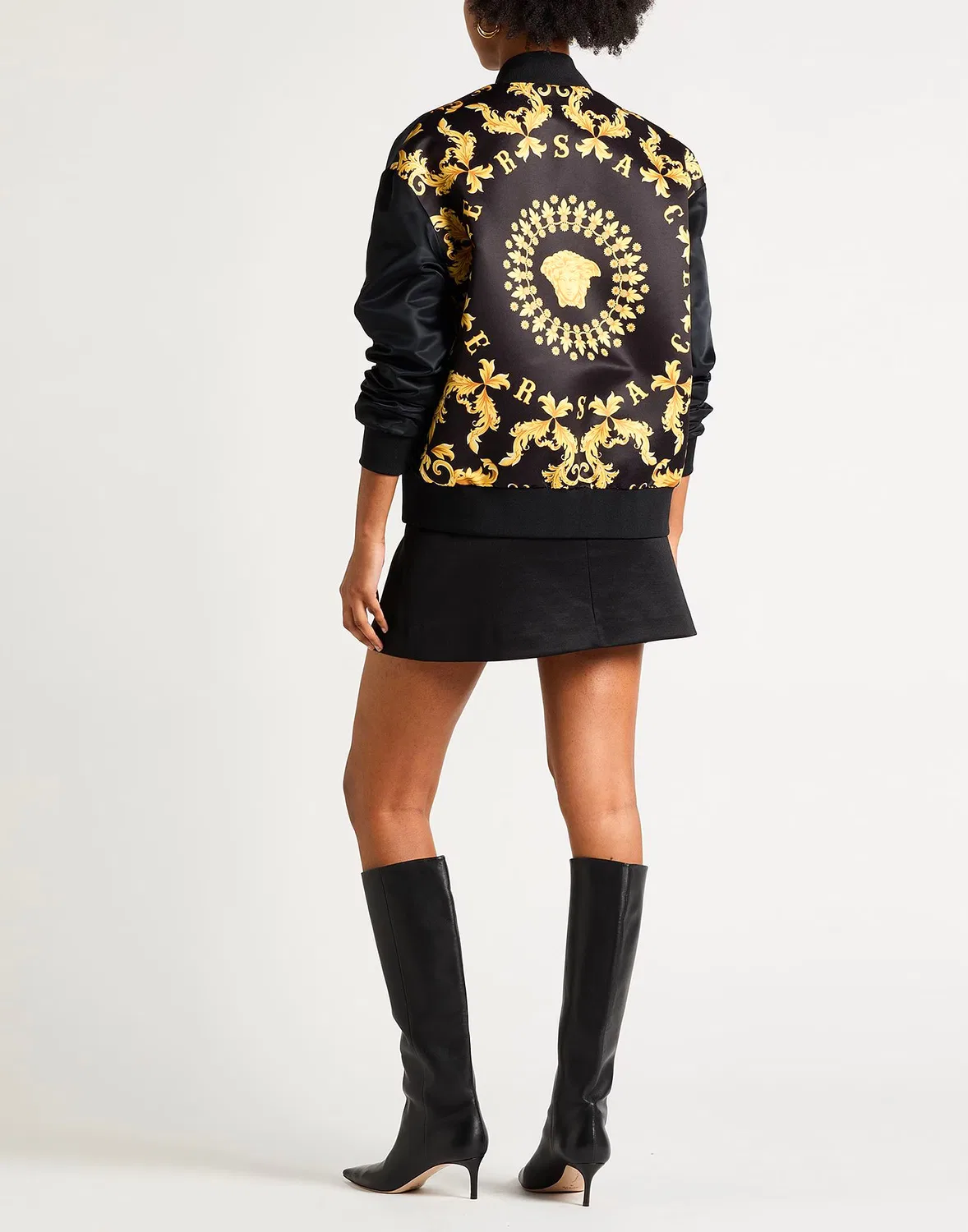 Женская куртка-бомбер с принтом Signature Print Versace, черный — фото 3
