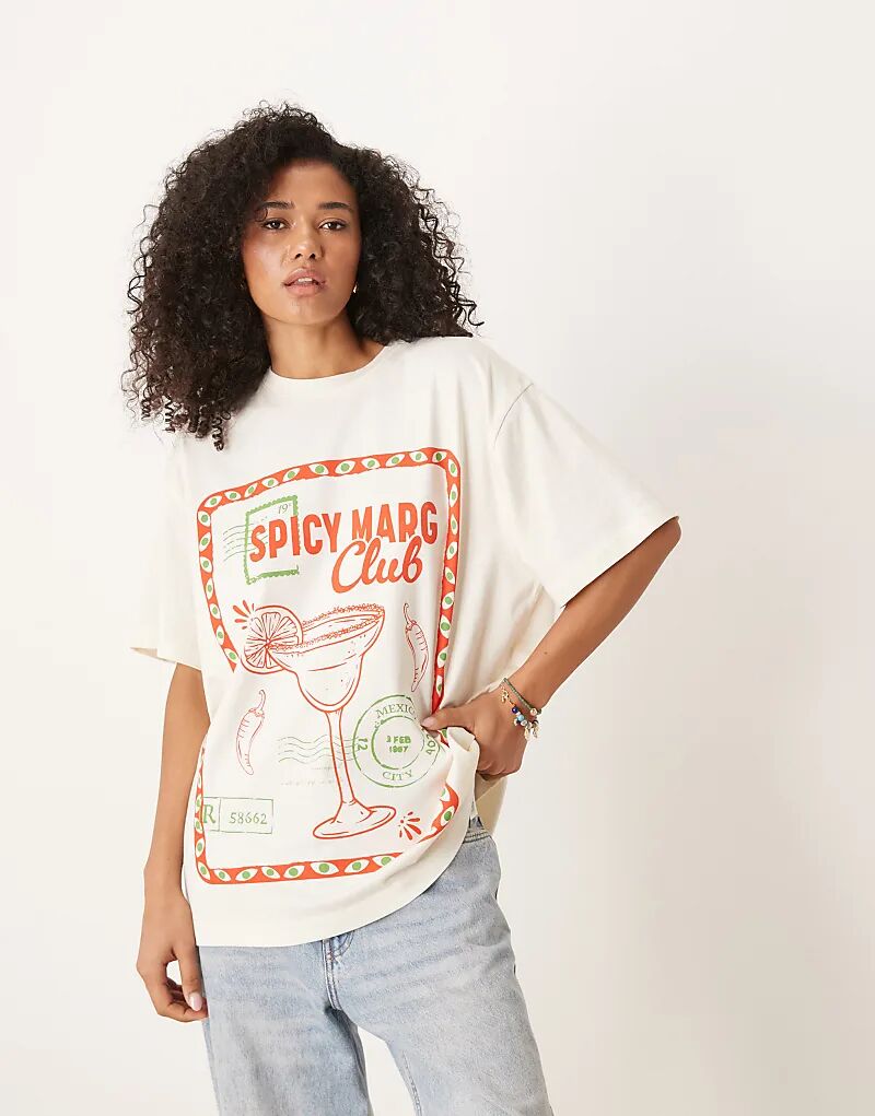 

Футболка свободного кроя ASOS DESIGN с принтом пикантных маргариток кремового цвета