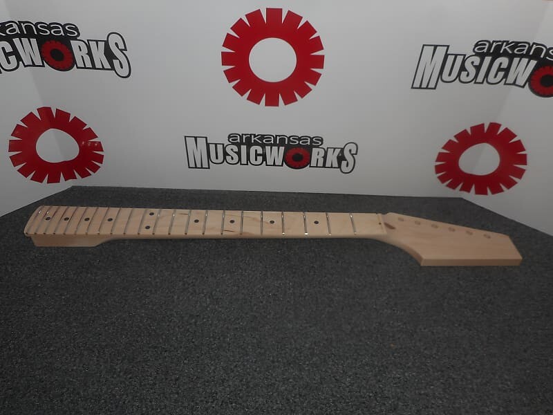 

Кленовый гриф Half Paddle Head, 22 лада, круглый каблук, #PHM-1 Allparts