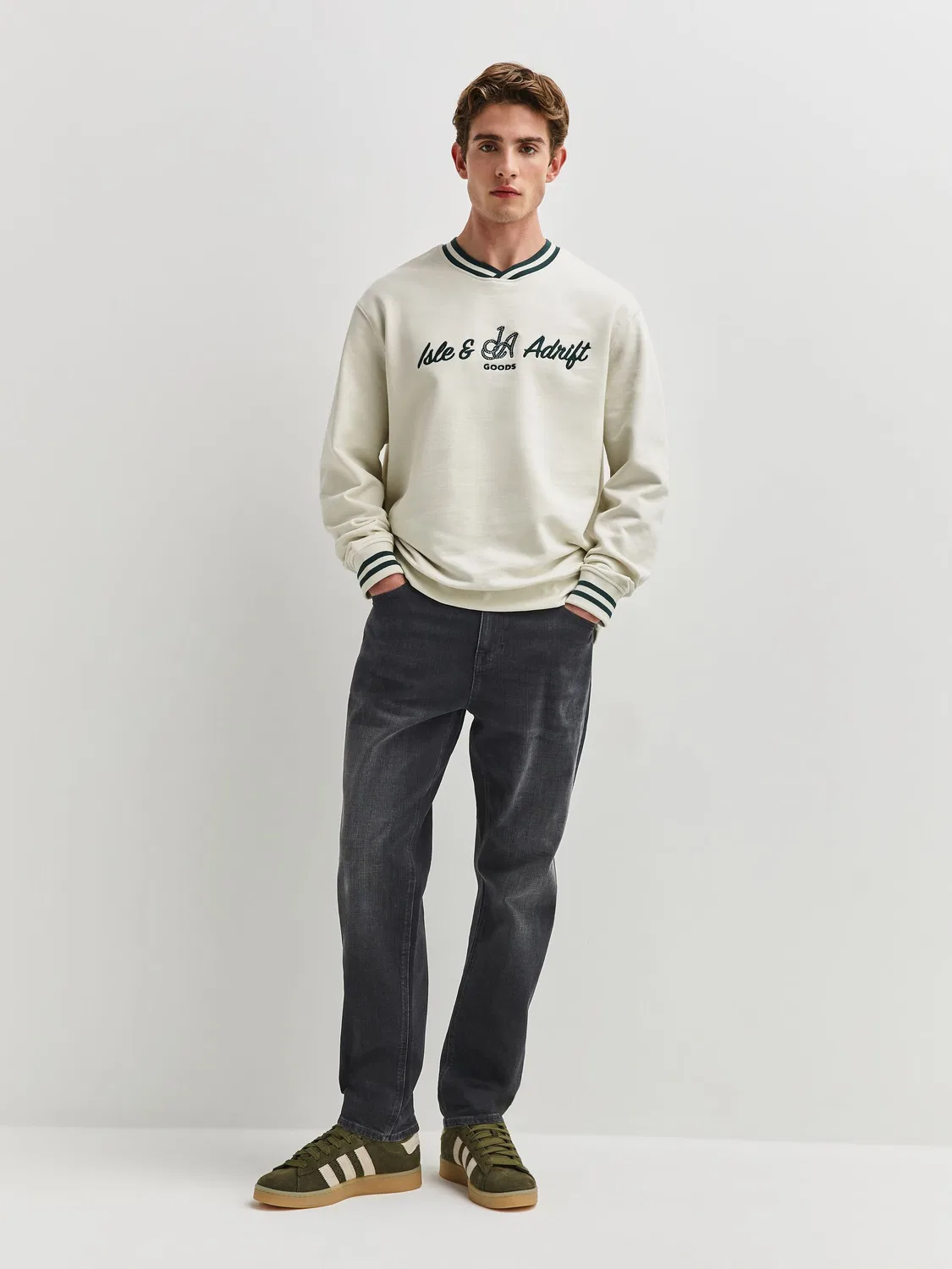 Джинсы классические Slim Fit, модель Classic Stretch Next, черный
