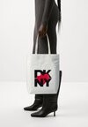 

Сумка для покупок HEART OF NY TOTE Dkny, белый