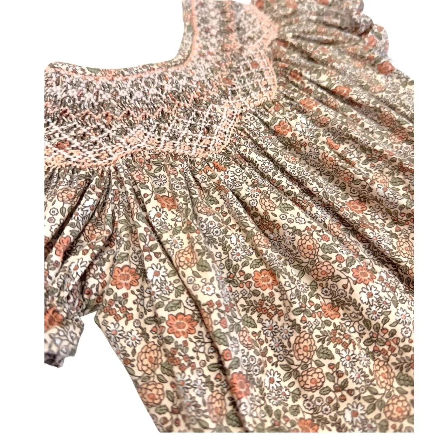 Детский боди-комбинезон для девочек с цветочным принтом Sabrina Floral Smocked Bubble Sweet Dreams, Peachy Pink — фото 2