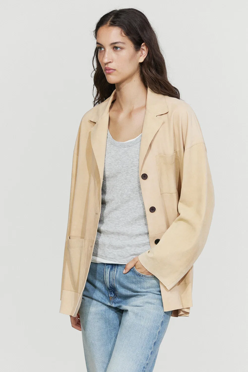 Блейзер Massimo Dutti Suede Leather With Pockets, бежевый — фото 2
