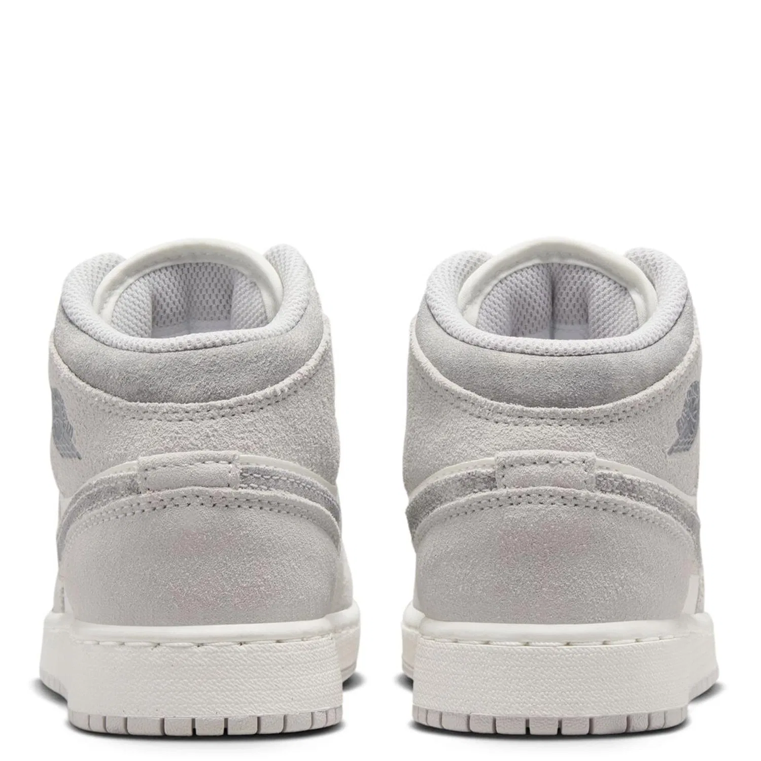 Детские кроссовки для мальчиков Air Jordan 1 Mid Se Big Kids Shoes NIKE, Neutral Grey Sail Smoke Grey — фото 4