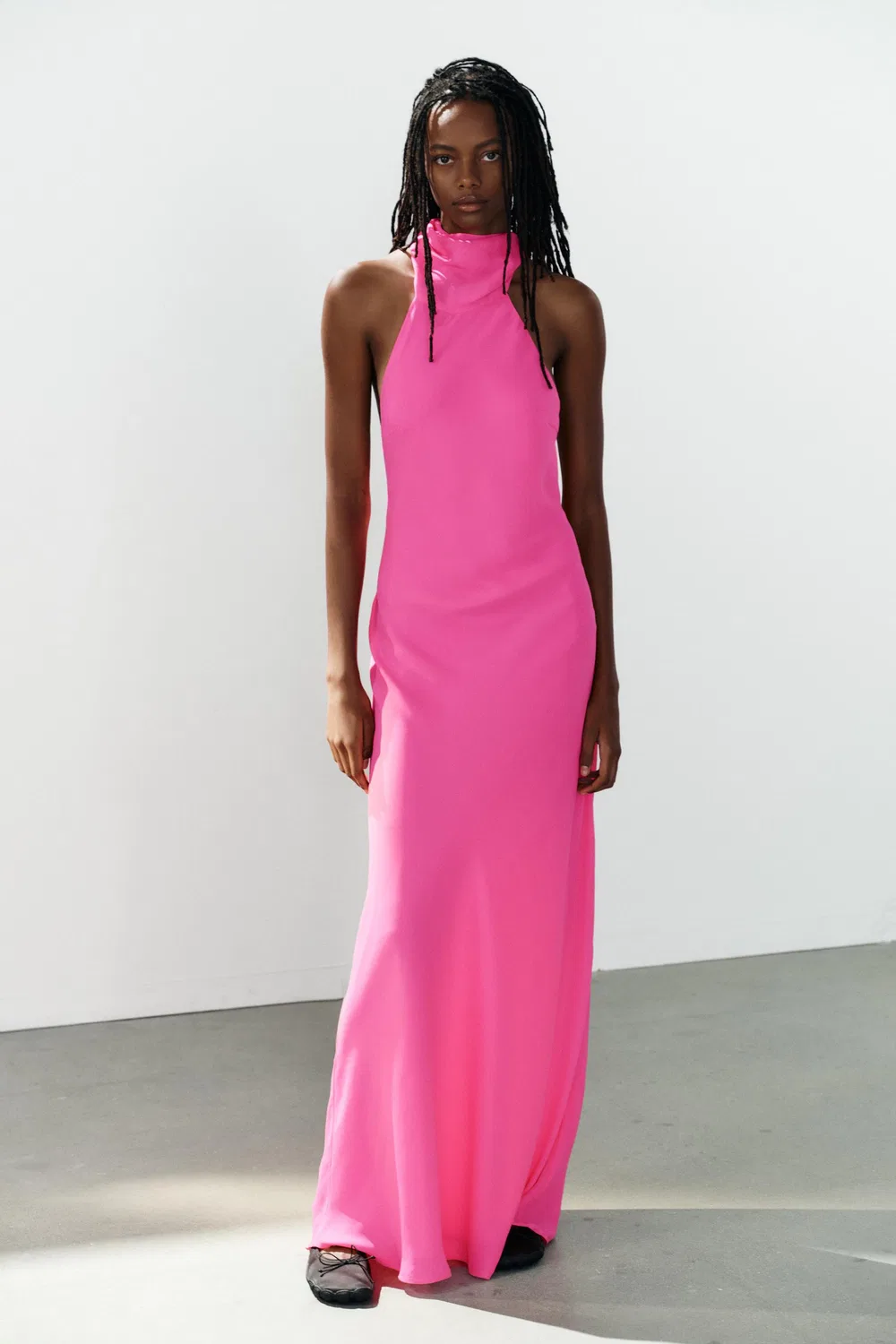 Длинное платье с воротником-стойкой и завязками ZARA, Neon pink