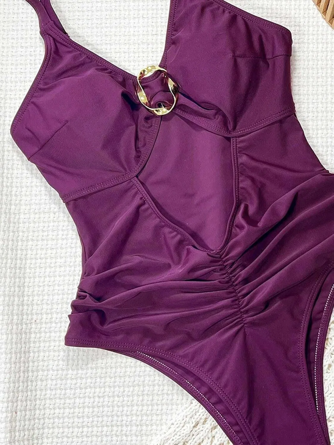 Женский цельный купальник с открытой спиной и высоким вырезом, Purple — фото 4