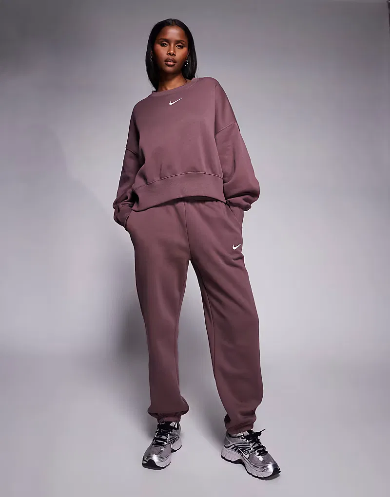 Толстовка Nike Phoenix Fleece оверсайз с круглым вырезом, коричневый — фото 2
