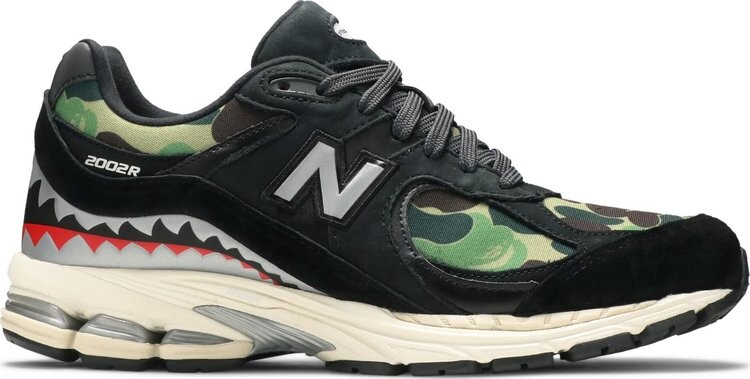 

Кроссовки New Balance BAPE x 2002R 'Apes Together Strong - Black Camo', черный