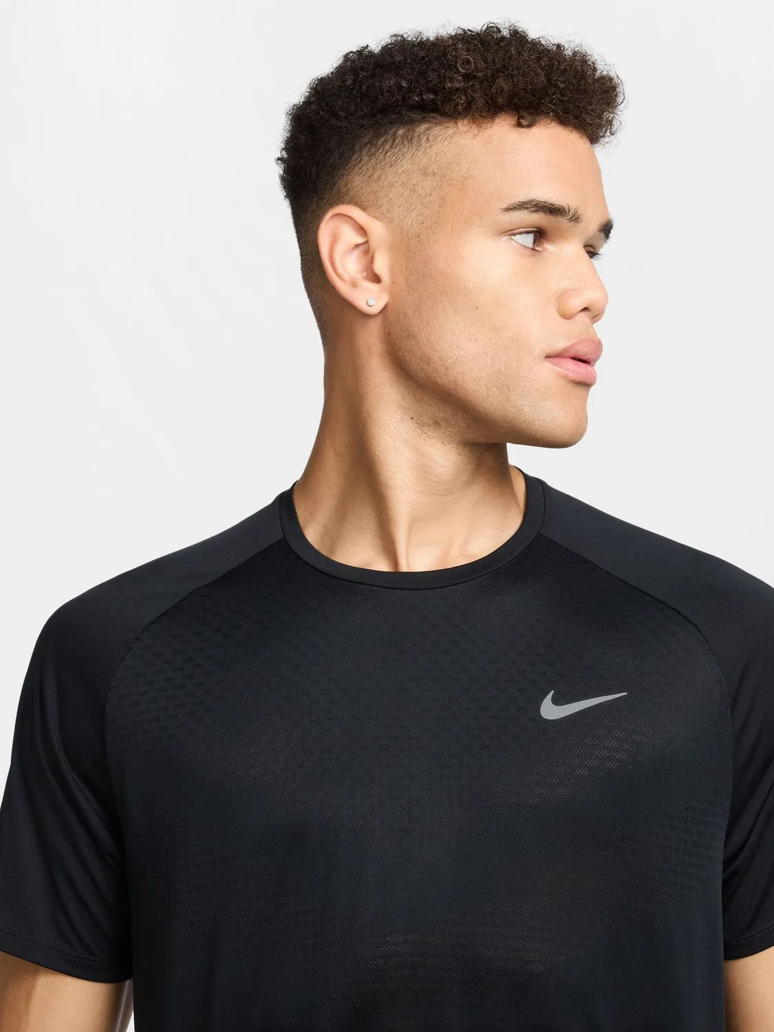 Футболка беговая Dri-FIT Stride Nike, черный — фото 3