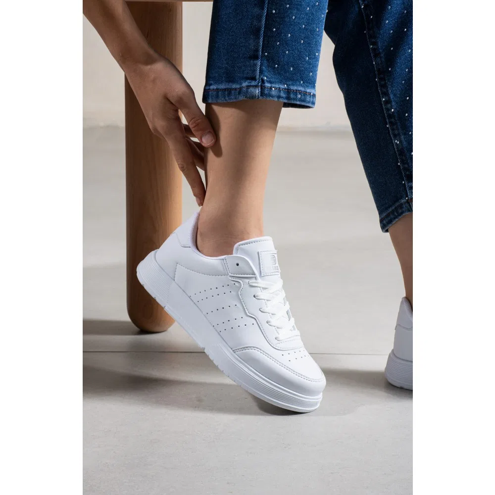 Детские спортивные кроссовки на шнуровке с плоской подошвой 158NAV Navi Shoes