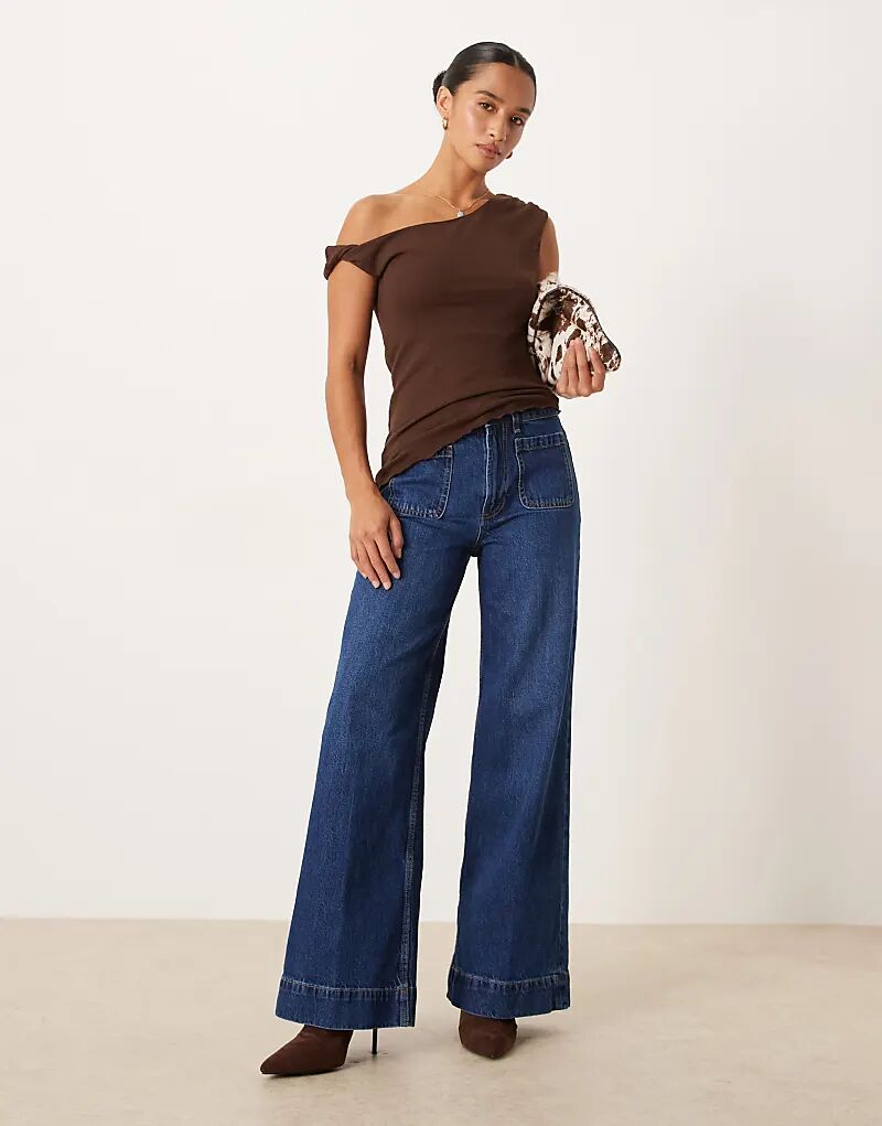 

Джинсы ASOS DESIGN Petite с высокой талией и широкими штанинами, с передними карманами, темного цвета