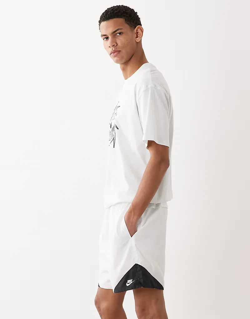Легкие шорты Nike Windrunner, белый — фото 3