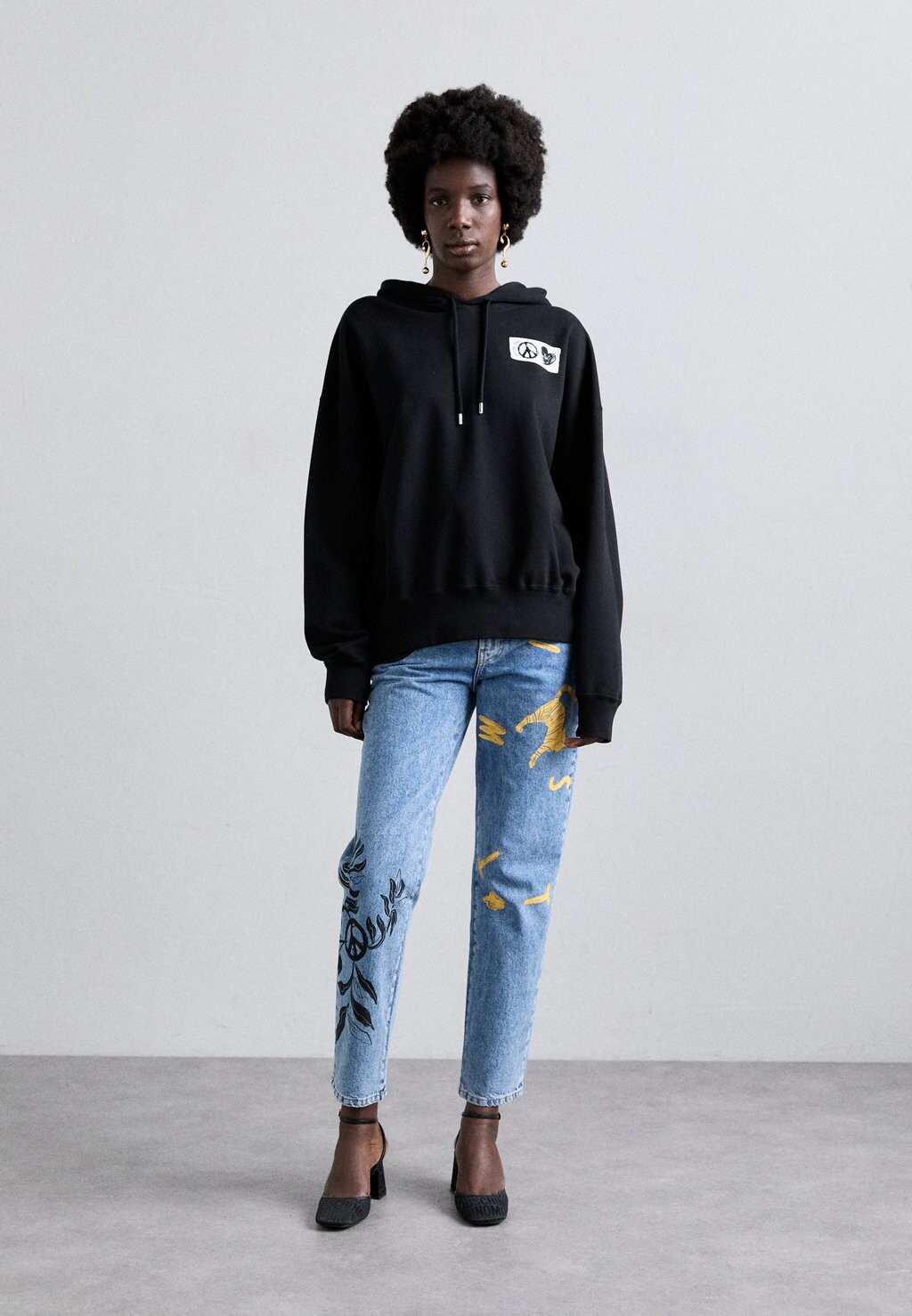 

Толстовка с капюшоном SYMBOLS MOSCHINO, черный