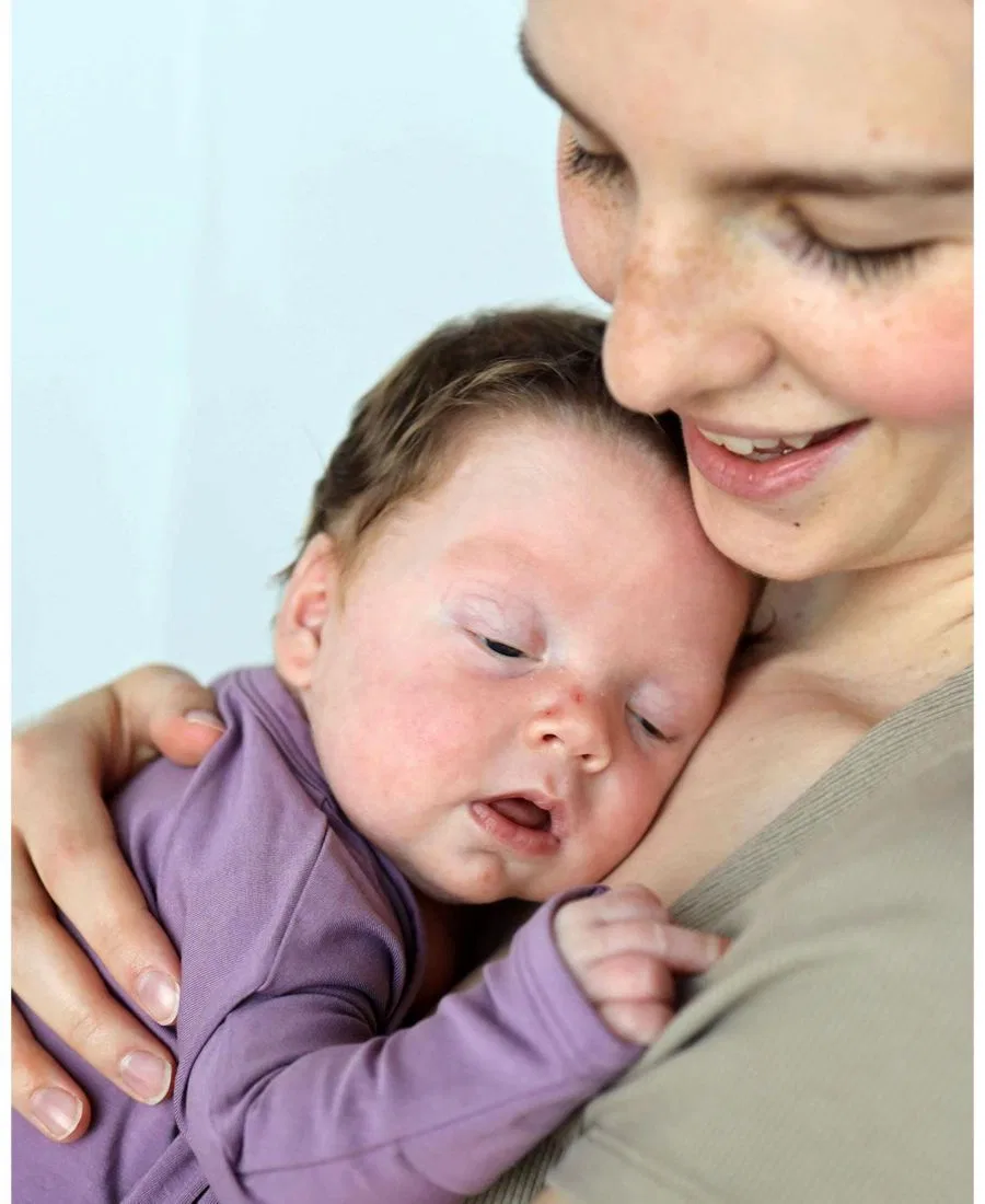 Боди-комбинезон без застежек с запахом, модель Skin to Skin Girl or Boy Bonsie Baby, Fig — фото 3