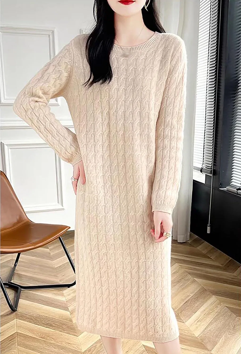 Женское свободное платье-свитер с кабельной вязкой длиной выше колена, Off-white — фото 4
