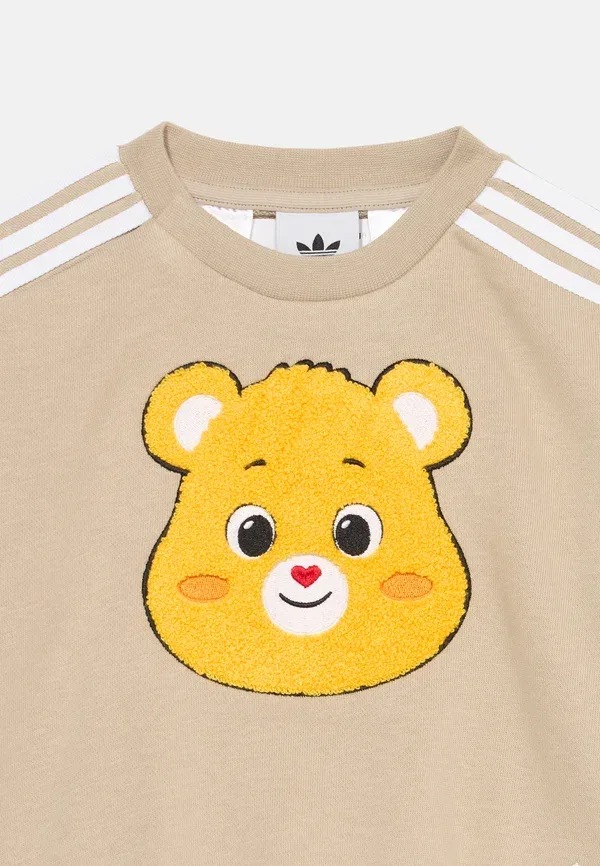 Спортивный костюм Care Bears свободного кроя унисекс Adidas Originals, хаки — фото 4