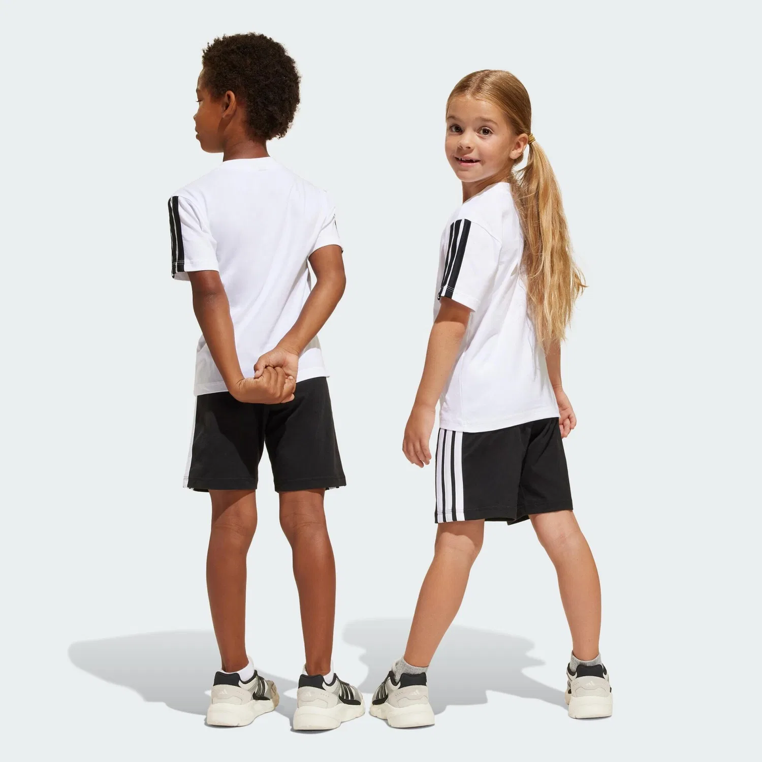 Детский комплект из футболки и шорт с принтом 3-Streifen Adidas, Цвет Weiss Schwarz Weiss — фото 4