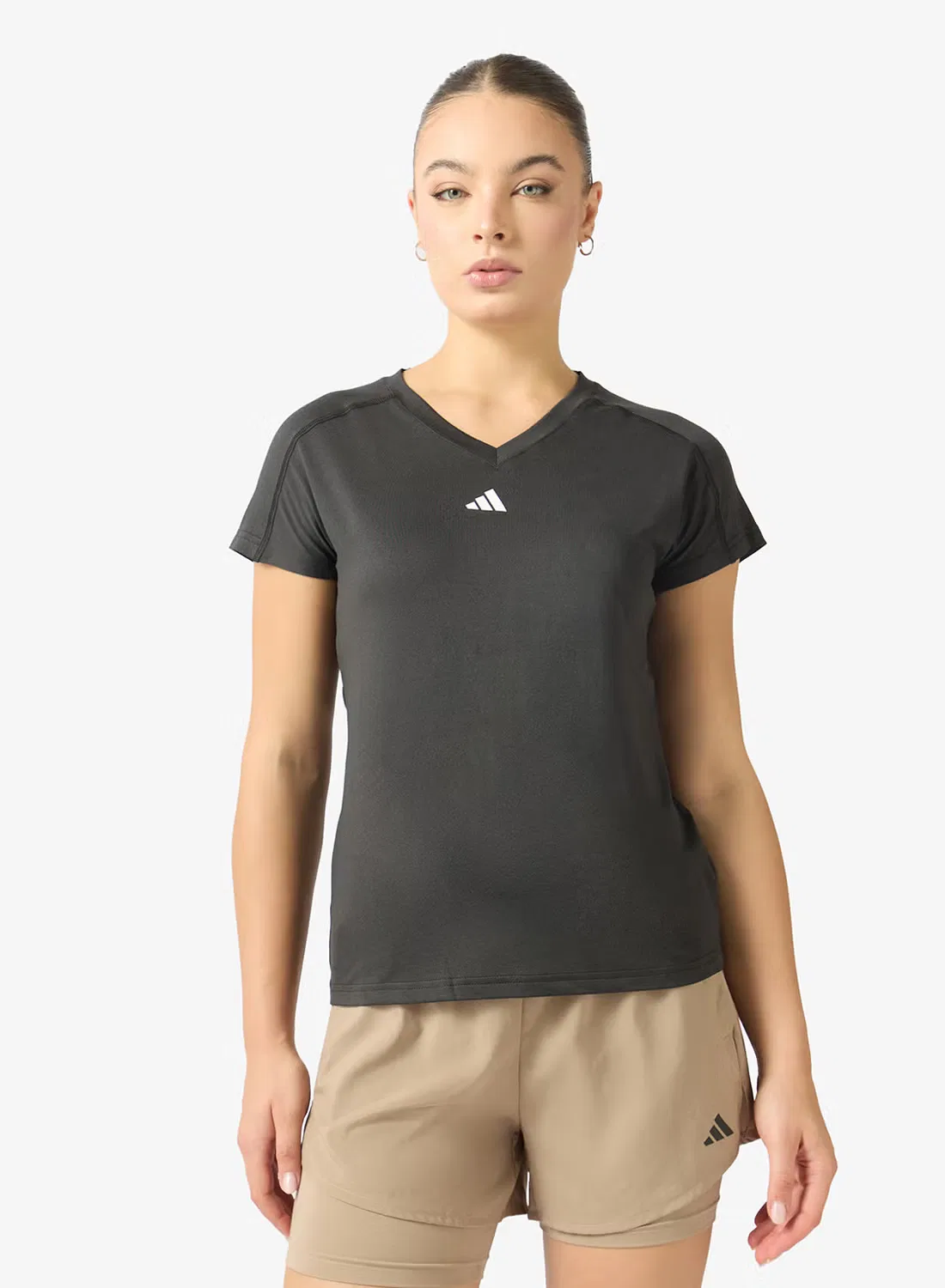 Футболка с V-образным вырезом Aeroready Train Essentials Minimal Branding Adidas, черный