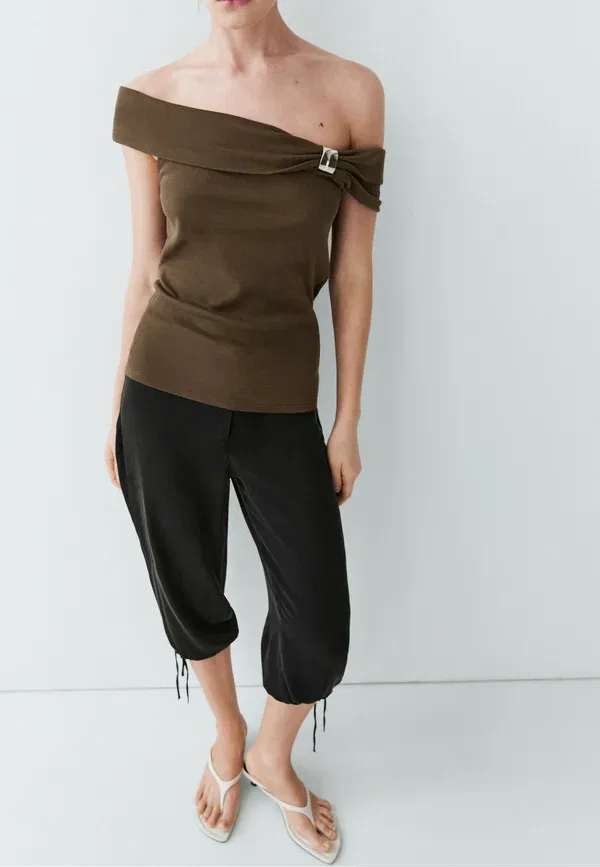 Топ с открытыми плечами с деталью из драгоценностей Massimo Dutti, Khaki, хаки — фото 3