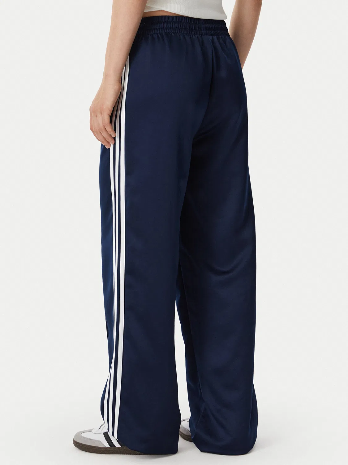 Женские спортивные брюки свободного кроя Satin Sst Loose Trackpant Adidas, темно-синий — фото 3